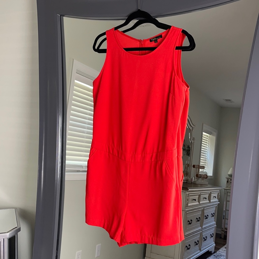 Dalia Red Beautiful Romper Ladies Size 6